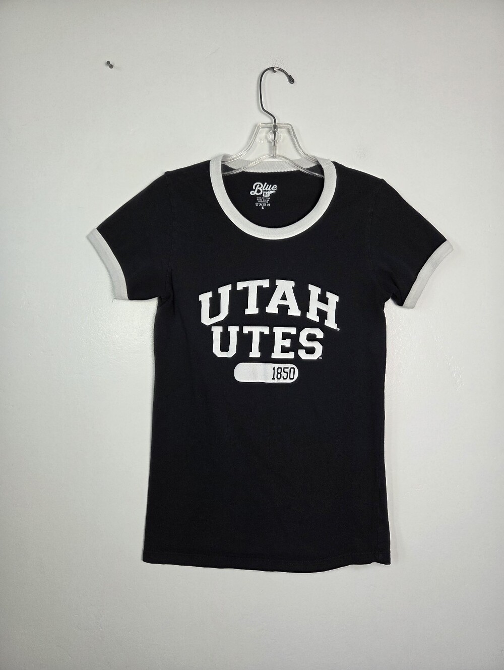 Blue84 Utah Utes Tee Shirt 100% Cotton College Football Sporty Preppy Game Small